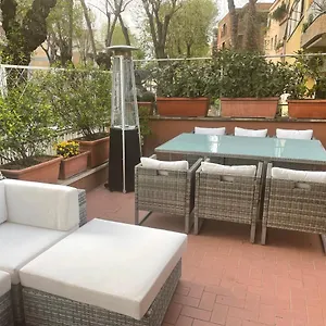 green-hill-luxury-apartment.it-romehotels.com/