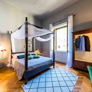  Habitación en casa particular Casabotta Italia